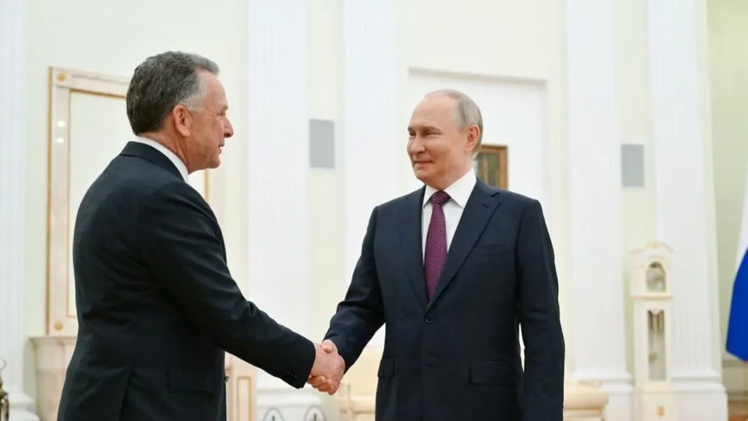 Putin me ket djalin e amerikes