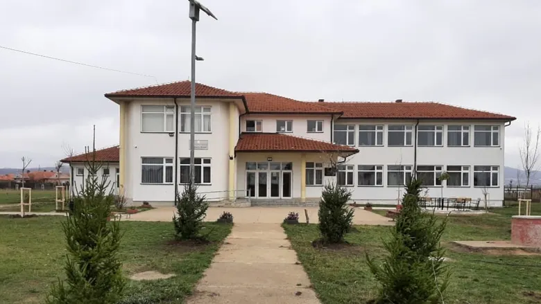 Shkolla ne podujeve